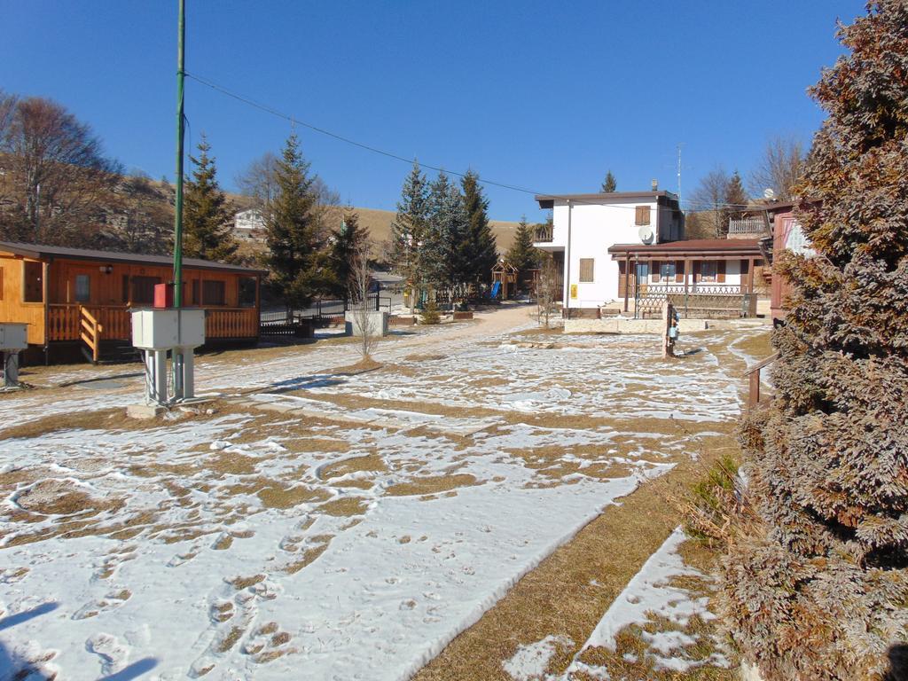 Campeggio Branchetto Hotel Bosco Chiesanuova Exterior foto